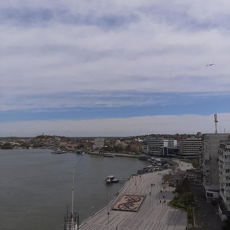 Delta Danube View Apart Tulcea Bagian luar foto