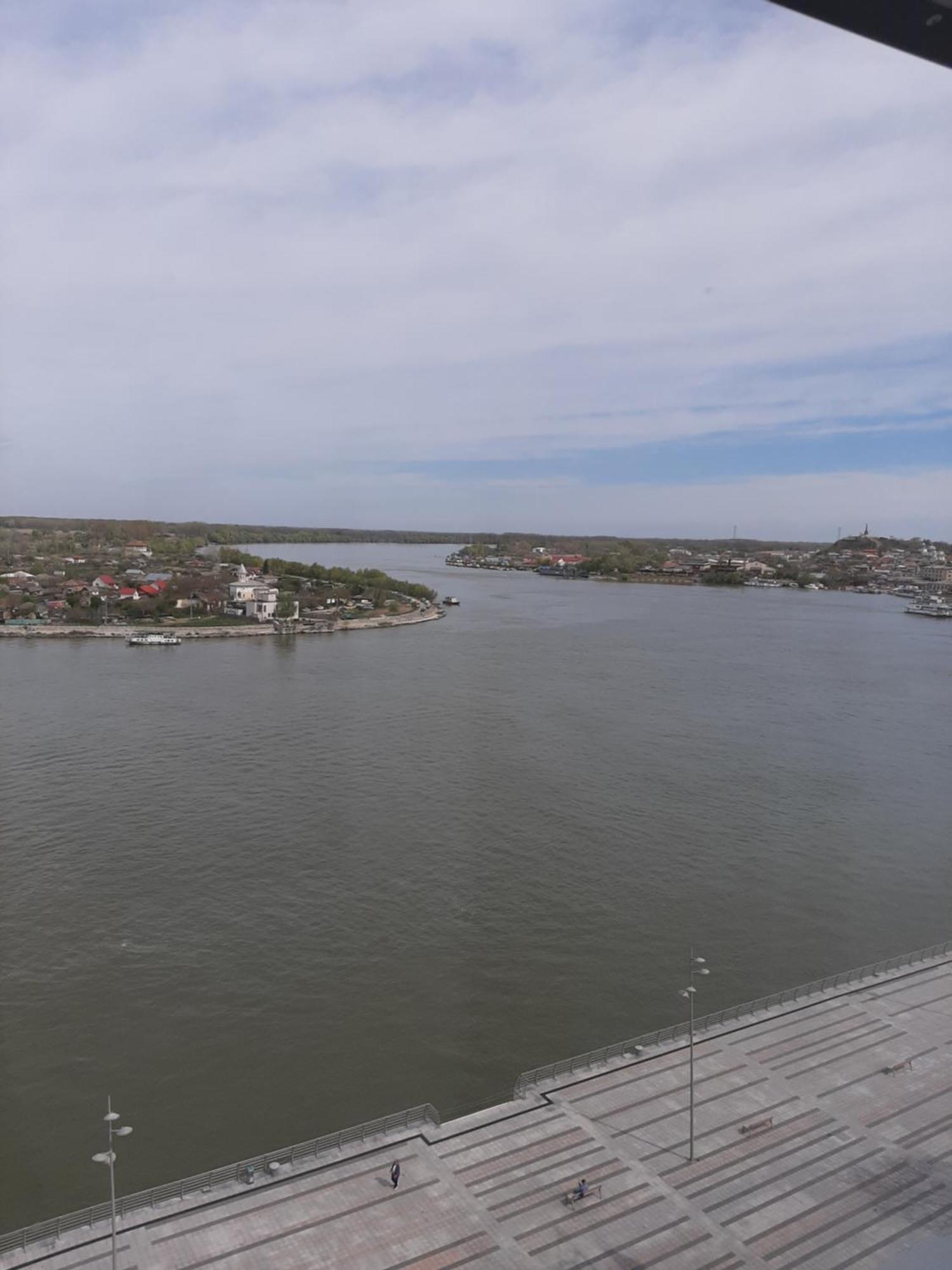 Delta Danube View Apart Tulcea Bagian luar foto